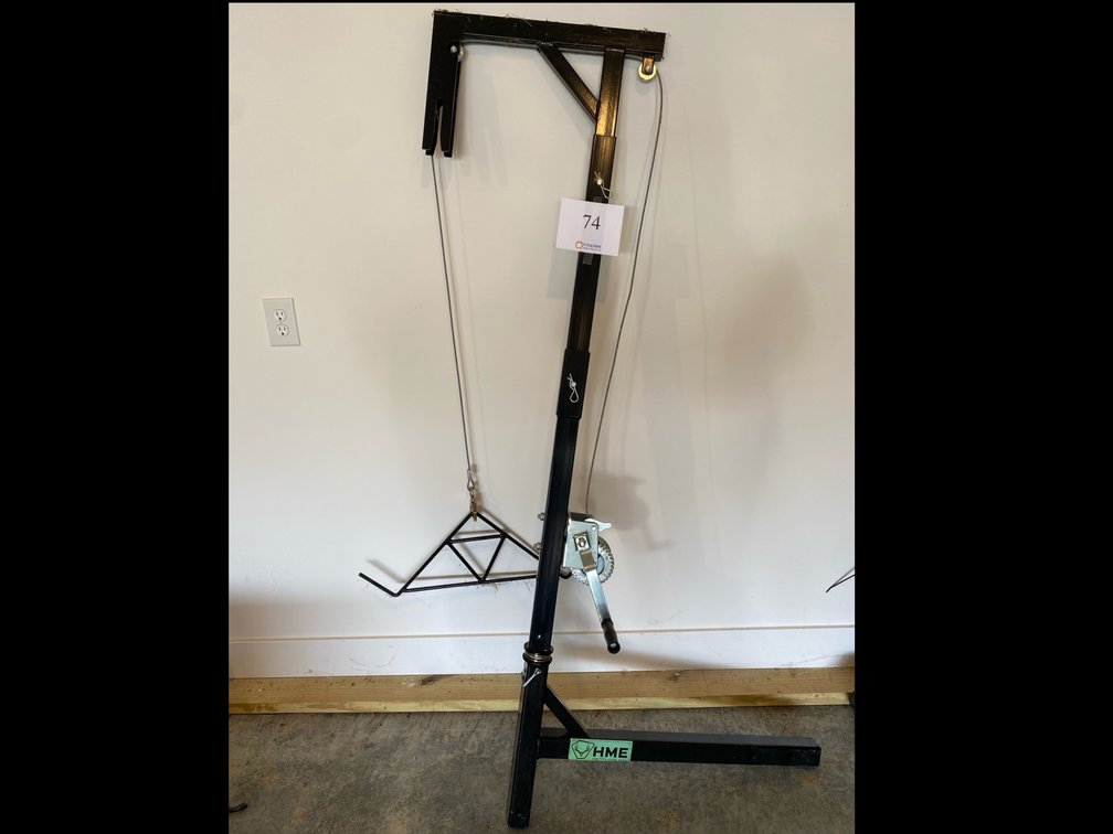 HME BIG GAME HANGER WITH WENCH ( 2” RECEIVER ) 