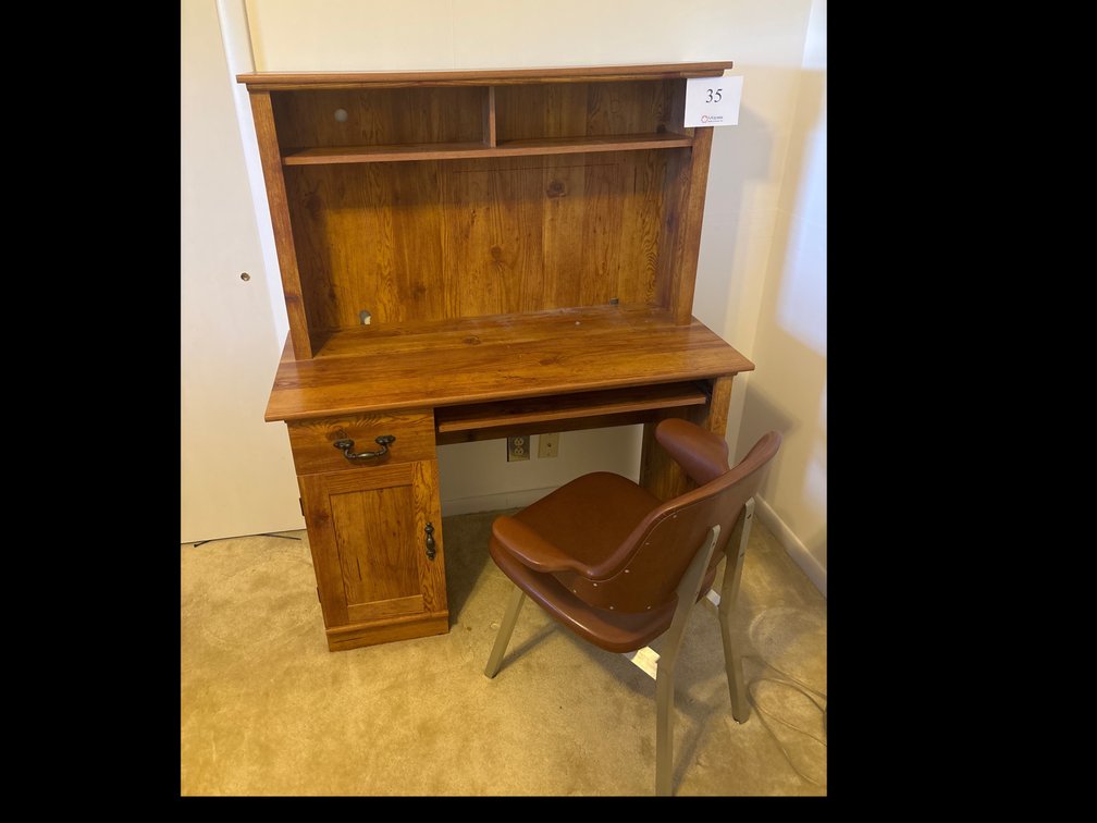 Wooden Desk w Chair
