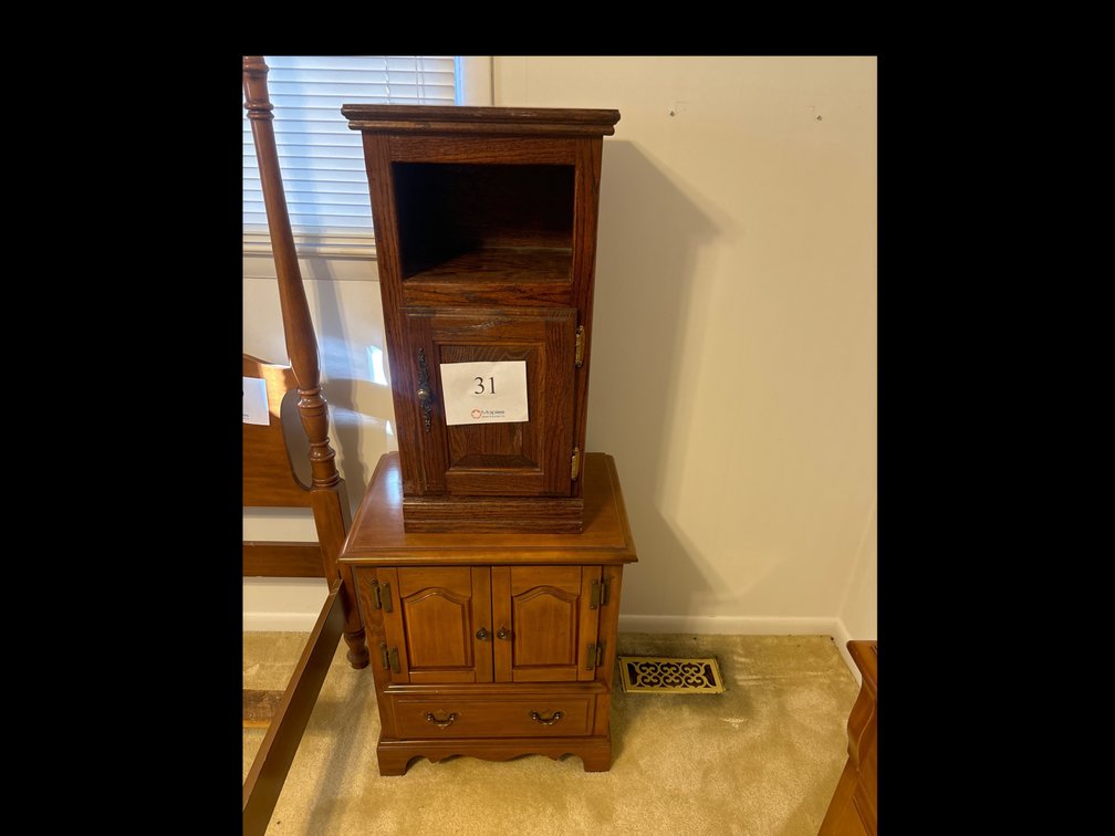 2 Wooden Nightstands 