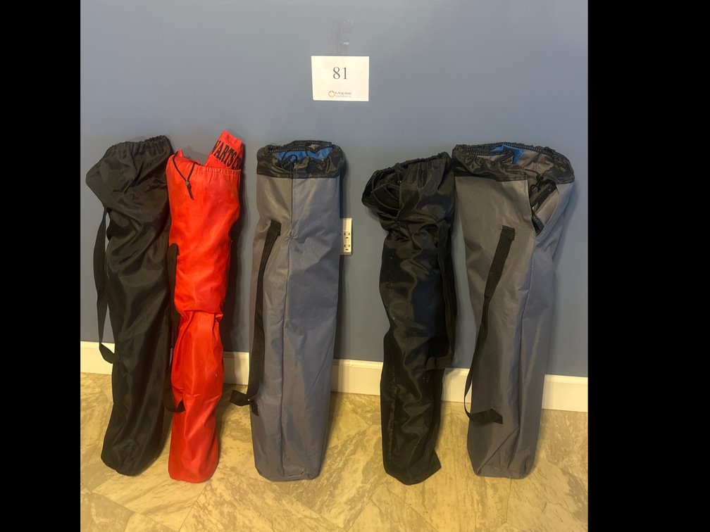 5 Folding Chairs