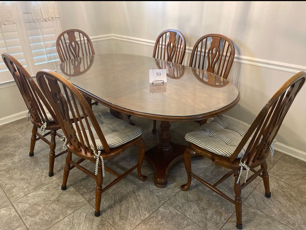 KITCHEN TABLE WITH 6 CHAIRS, LEAF, GLASS TOP, AND CUSHIONS