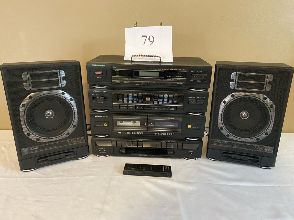 SOUNDESIGN AM/FM CASSETTE SYSTEM WITH SPEAKERS AND REMOTE