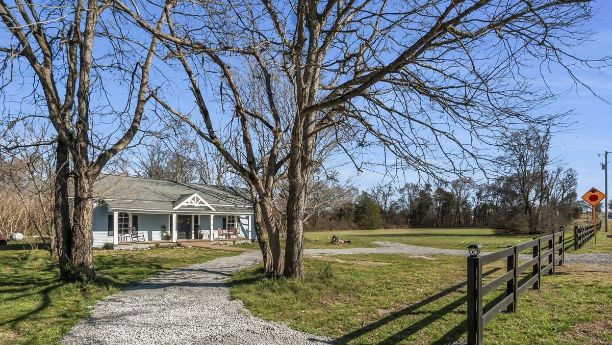 1614 Wade Rd.