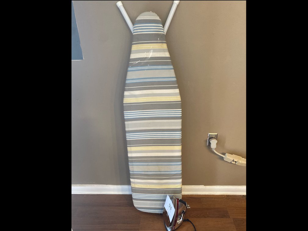 SHARK IRON, IRONING BOARD