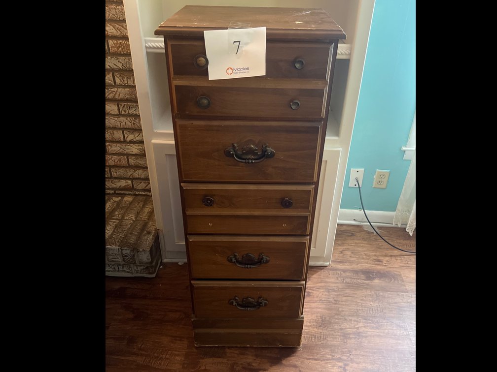 Dresser