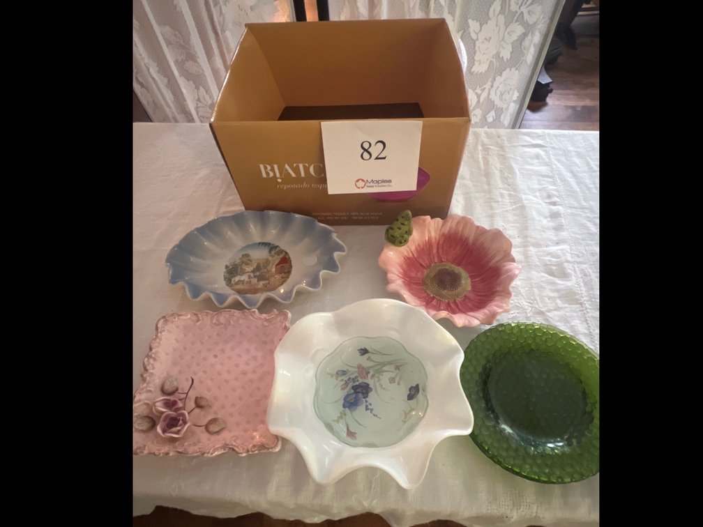Trays/bowls