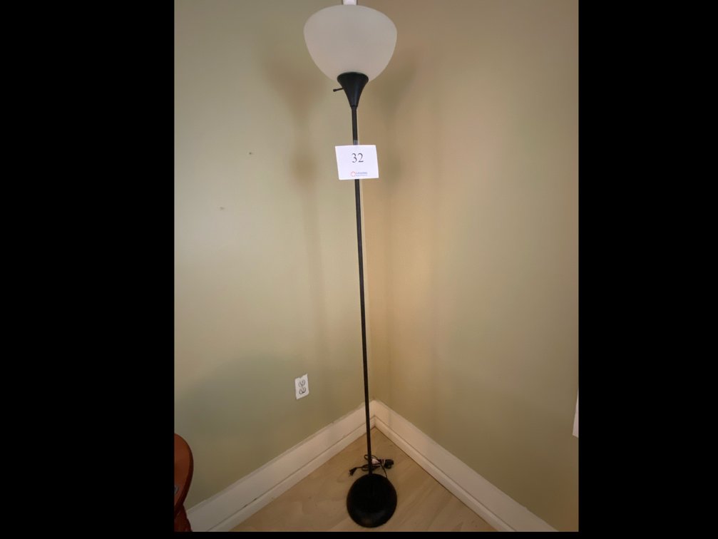 FLOOR LAMP 71”H