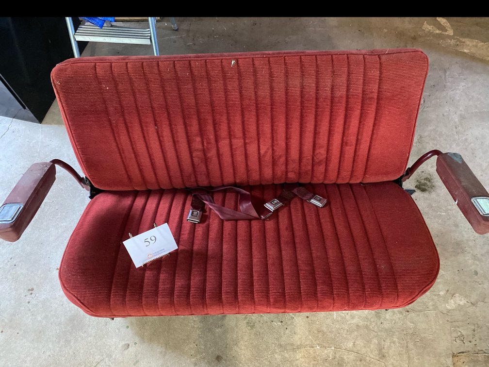 1991 SUBURBAN 3RD ROW SEAT FOR A SQUARE BODY STYLE SUBURBAN