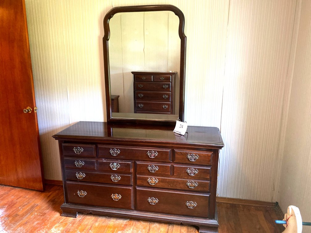 DRESSER WITH MIRROR MATCHES LOT#25 and 26  31”Hx56”Wx19”D