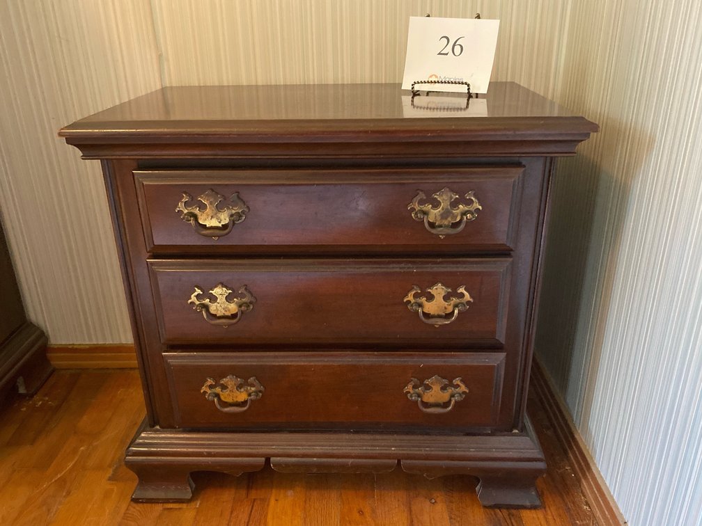 NIGHTSTAND 24”Hx26”Wx16”D MATCHES LOT# 24 and 25 