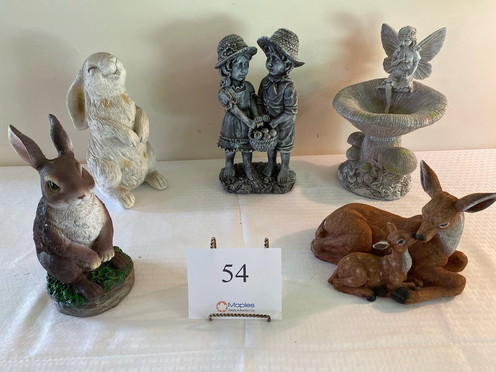 YARD/PATIO STATUES