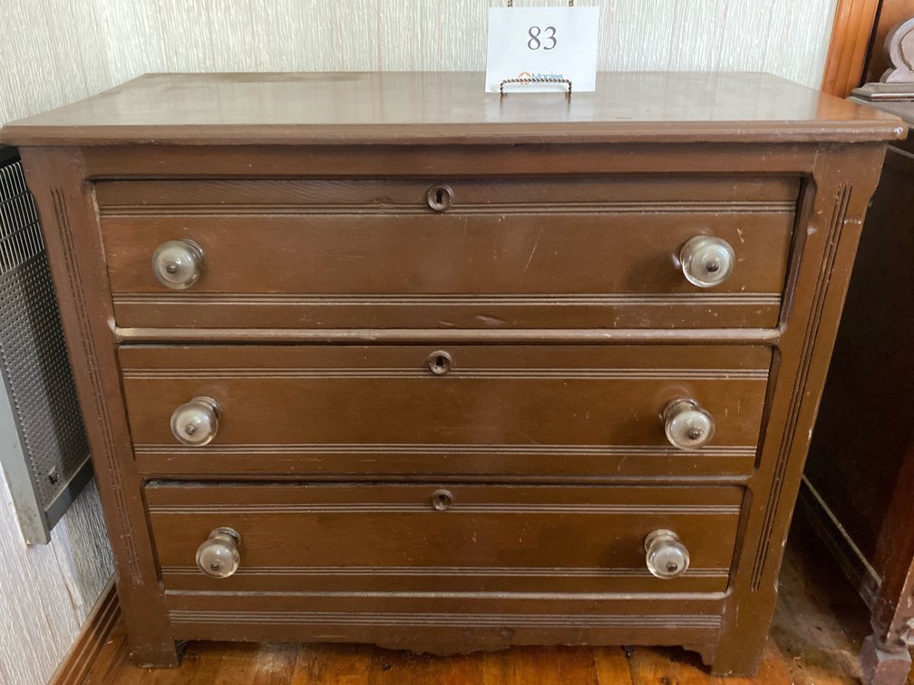 DRESSER 33”Hx39”Wx17.5”D