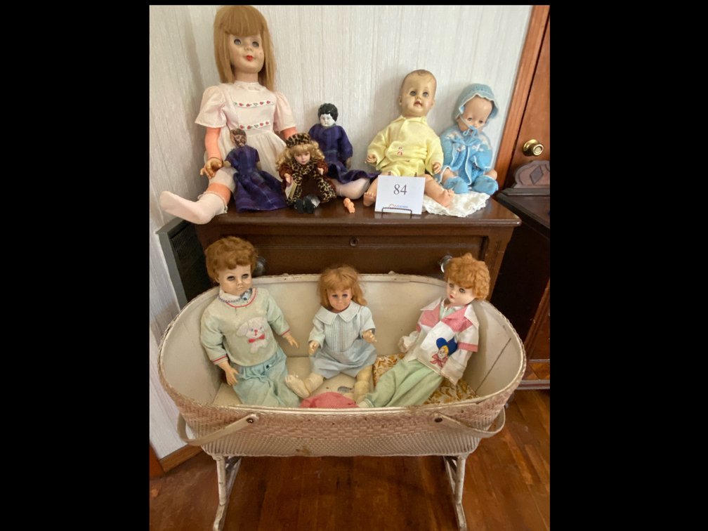 VINTAGE DOLLS AND BASSINET