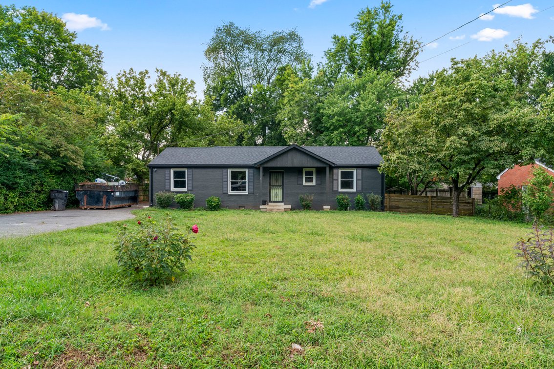 1906 Gardner Dr.