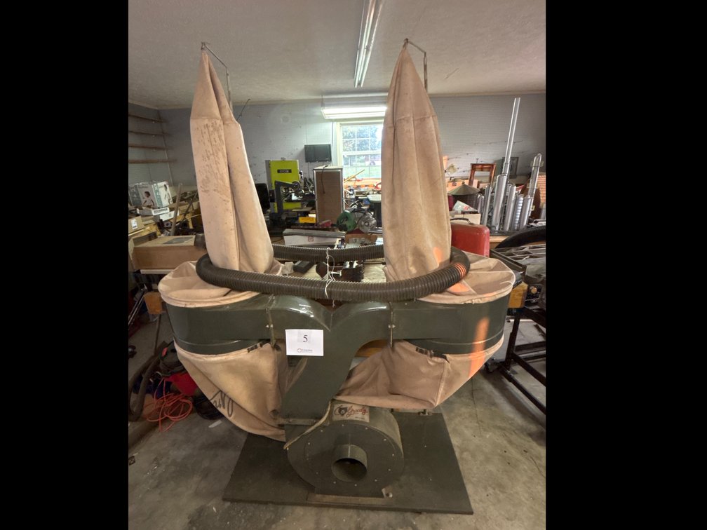 Grizzly Industrial Dual Dust Collector 