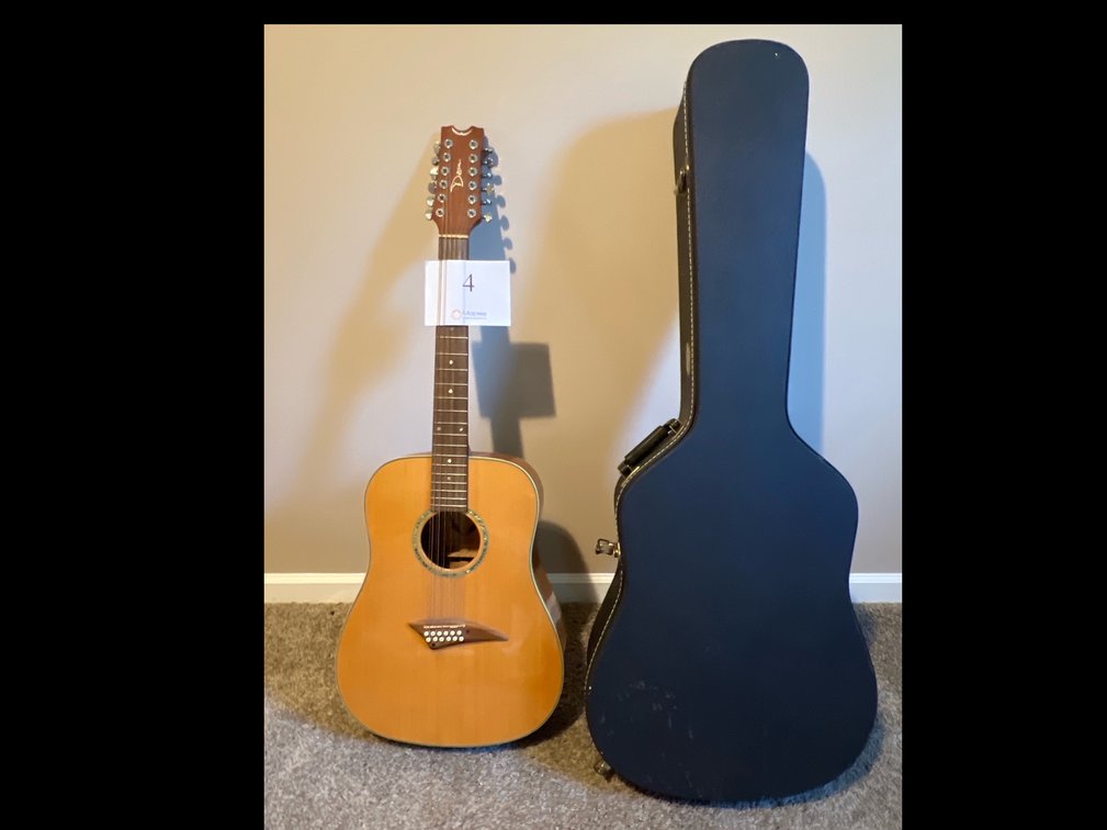 Acoustic Guitar/Case