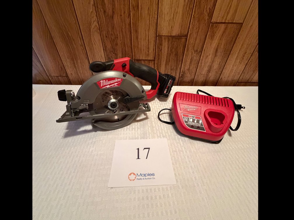 Milwaukee Circular Saw 