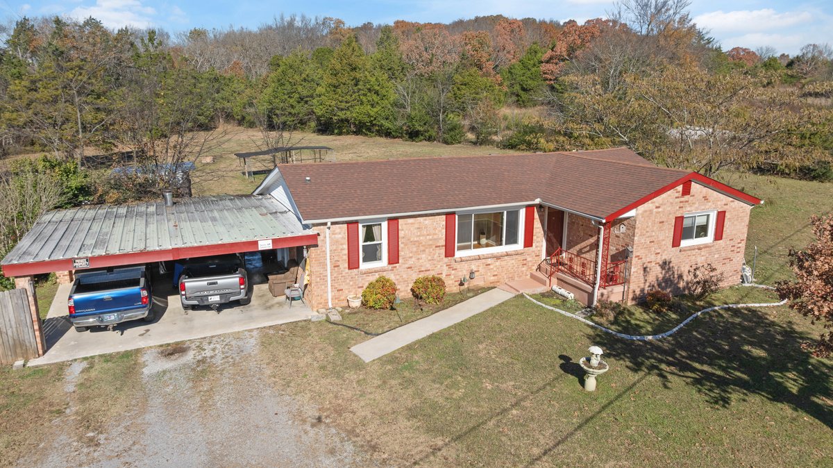6381 Manus Rd. 