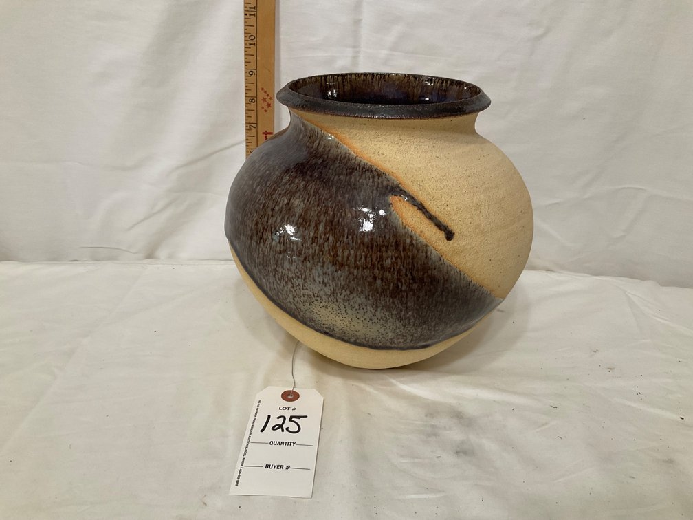 Lot 125