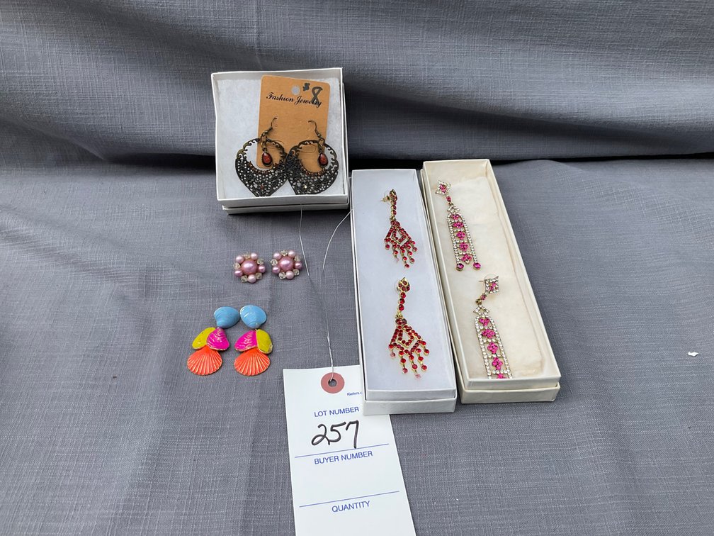 Lot 257