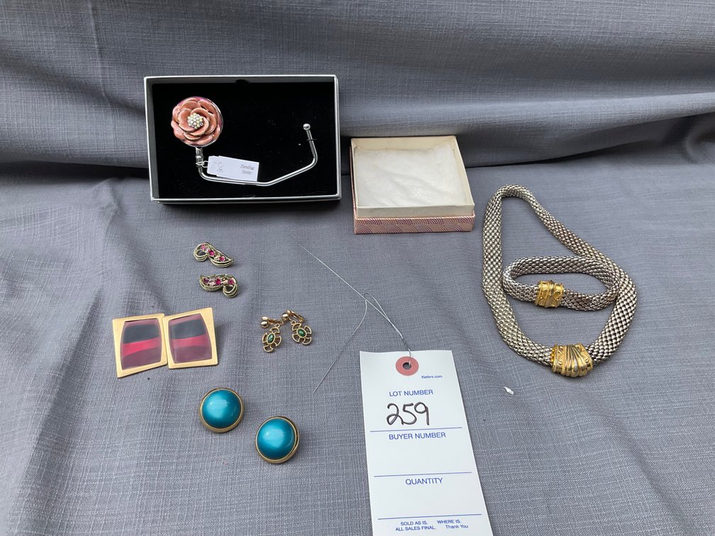 Lot 259