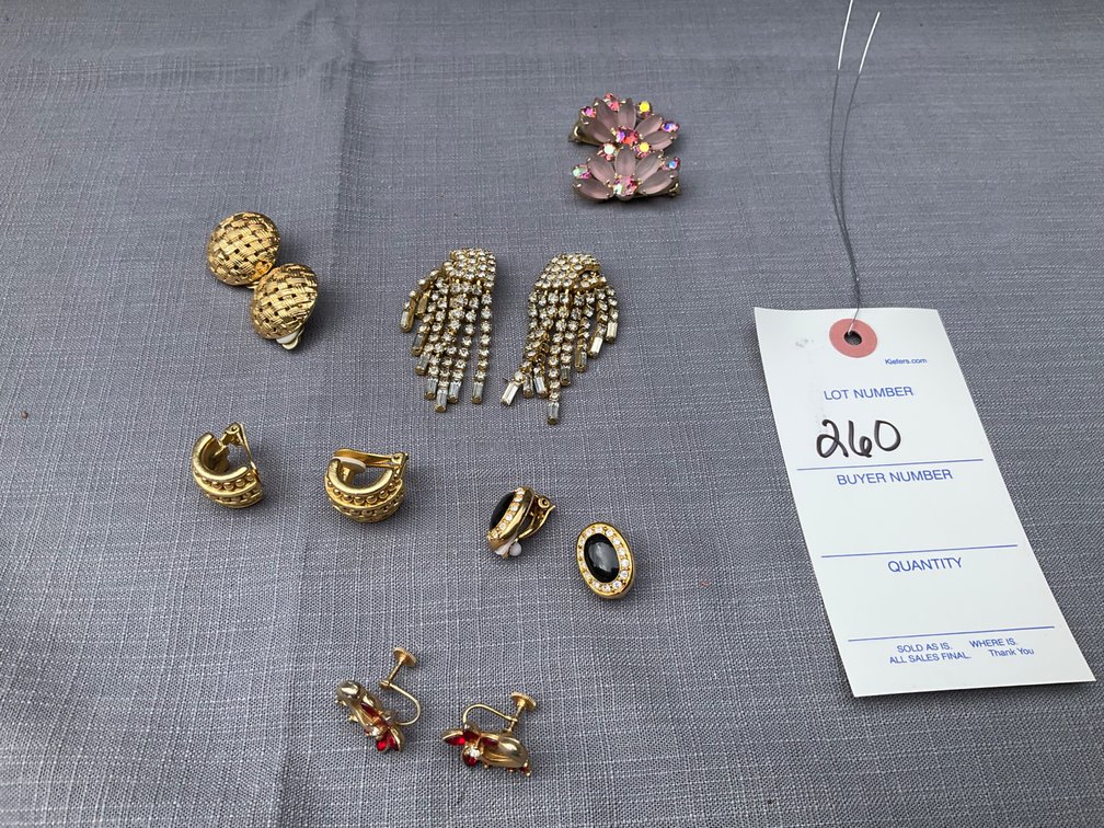 Lot 260