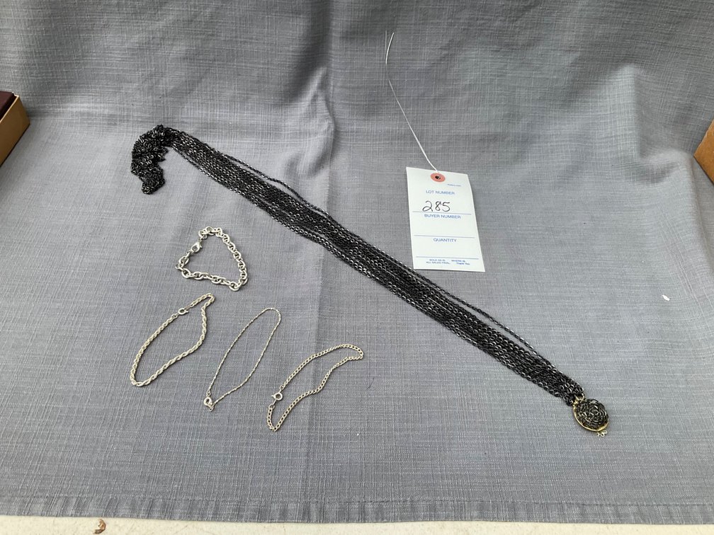 Lot 285