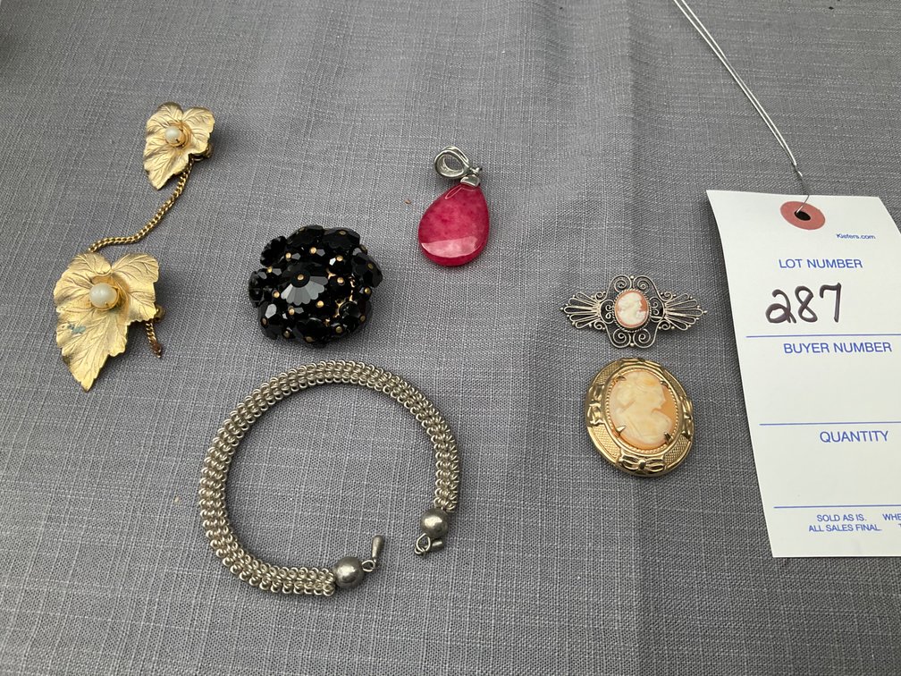 Lot 287