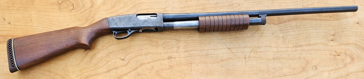 Western Field 565 12ga Pump Shotgun
