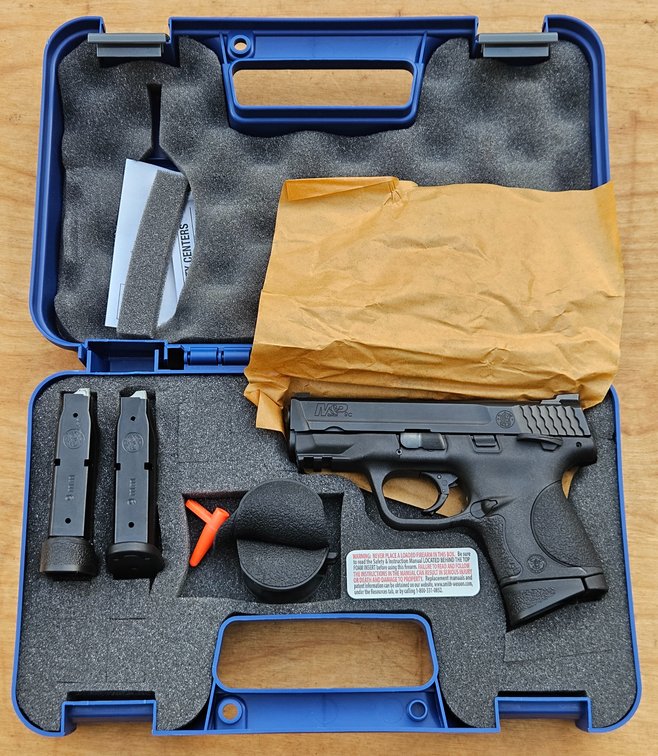 Smith & Wesson MP9C 9mm