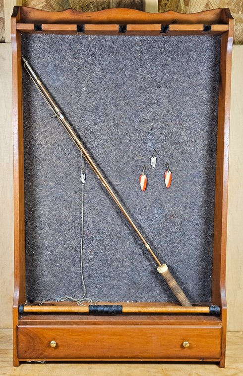 Fishing Display Rack with Pole