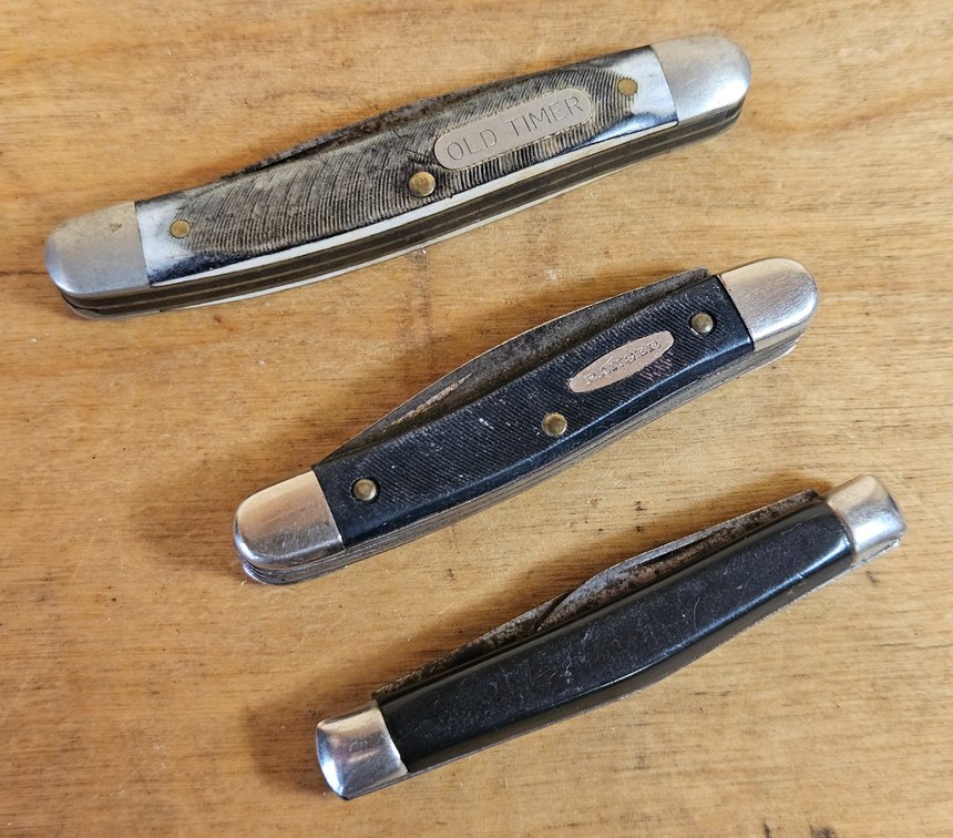 3 Pocket Knives