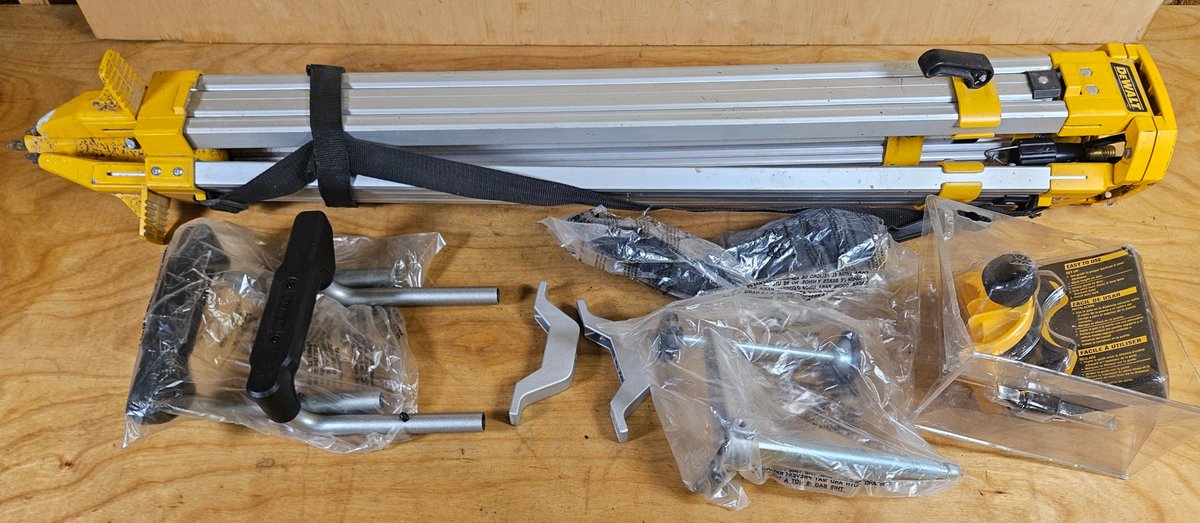 Dewalt Tripod & Extras