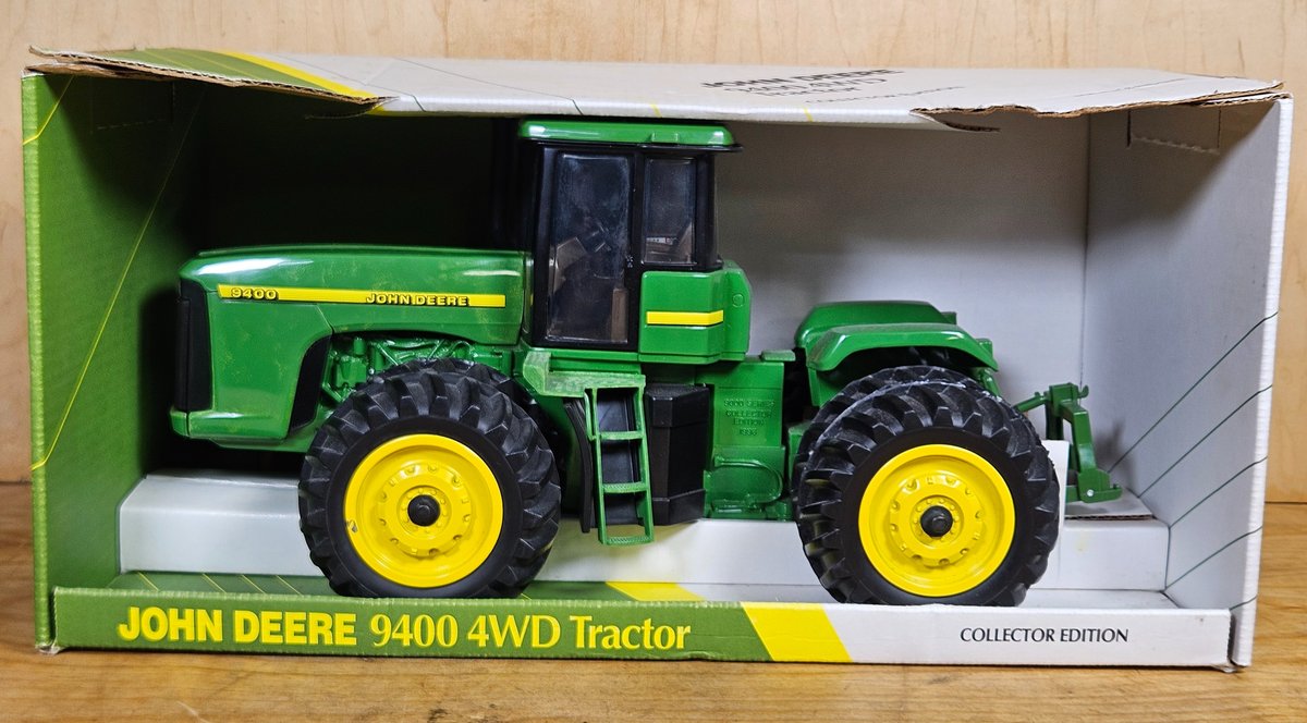 John Deere 9400 4wd 1/16th Ertl