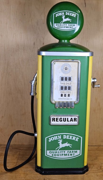 John Deere 32" Gas Pump