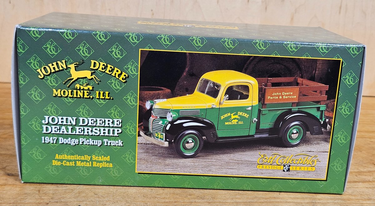 John Deere 1947 Dodge Truck 1/25th Ertl