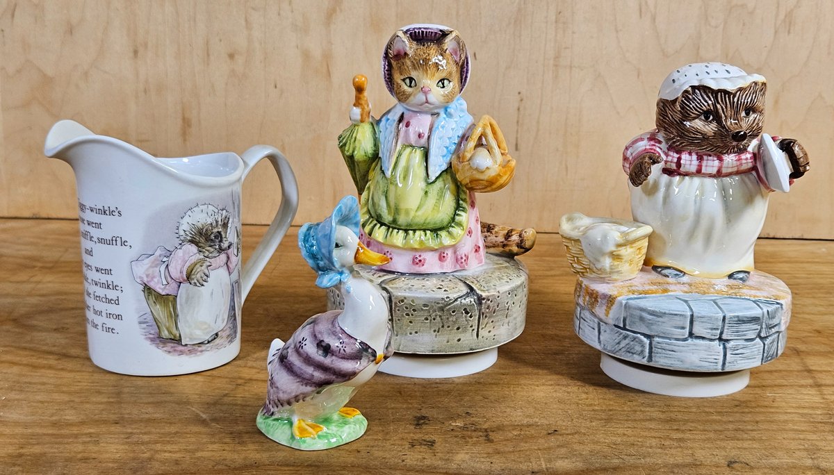 Cat & Hedgehog Music Box and a Goose