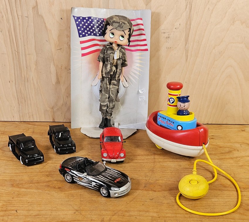 Betty Boop, Tuggy Tooter, Cars