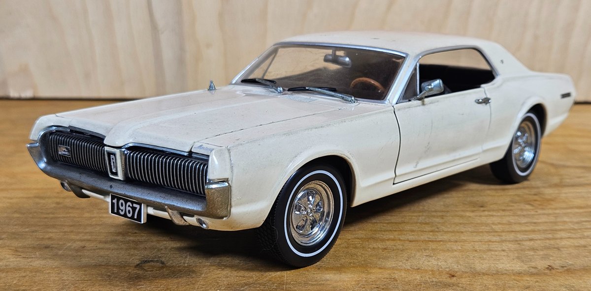 1967 Cougar 1/18th SunStar