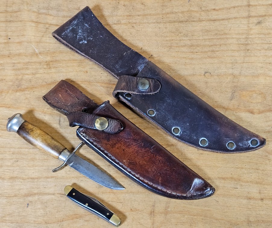 Knife & Sheath Lot