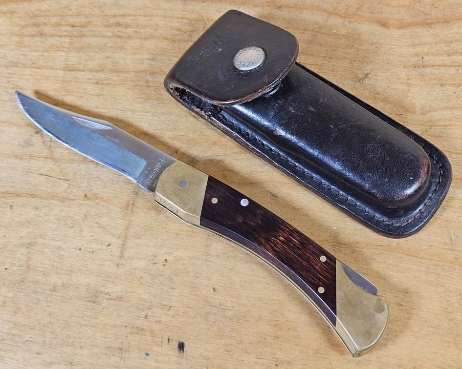 Schrade LB7 Folding Pocket Knife