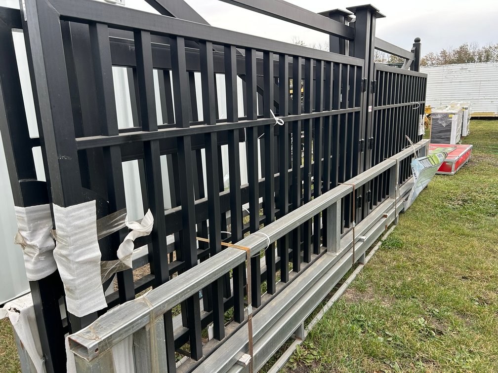 GREATBEAR 20' FARM METAL DRIVEWAY GATE TM18-NCC FG-GT-TM18C