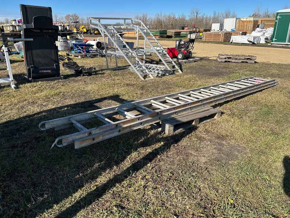 ALUMINIUM EXTENSION LADDER 16' - 30'