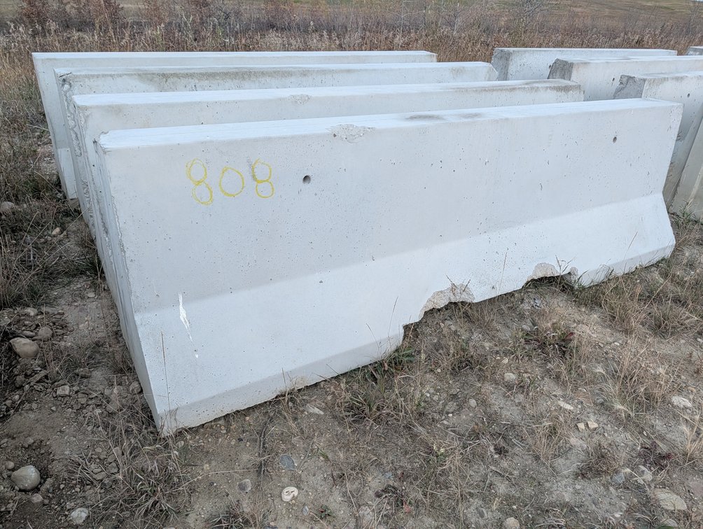 *OFFSITE* (4) Precast Concrete Jersey Barriers 10FT x 36" (Times the Money x 4)  - Located at D&M Concrete West Of Lacombe
