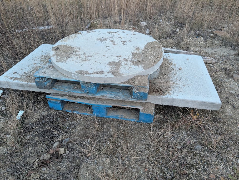 *OFFSITE* Precast Concrete Slabs (1) 47" Dia. x 2.5" & (1) 84" x 36" x 3.5"  - Located at D&M Concrete West Of Lacombe