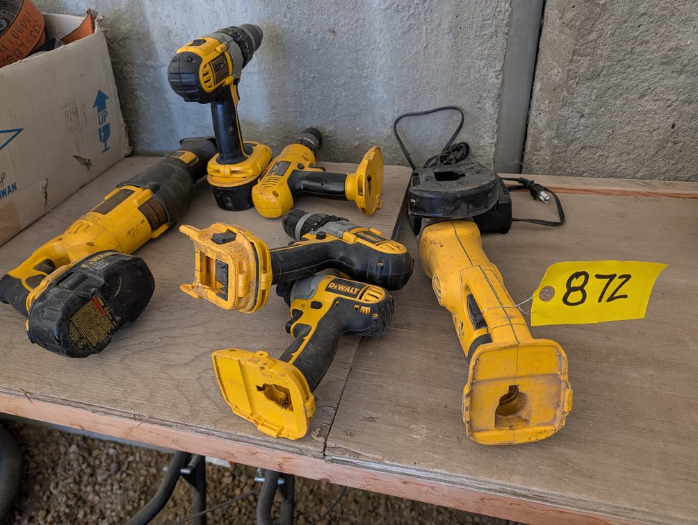 *OFFSITE* Dewalt Cordless Power Tools w/ (2) Batteries and Charger  - Located at D&M Concrete West Of Lacombe