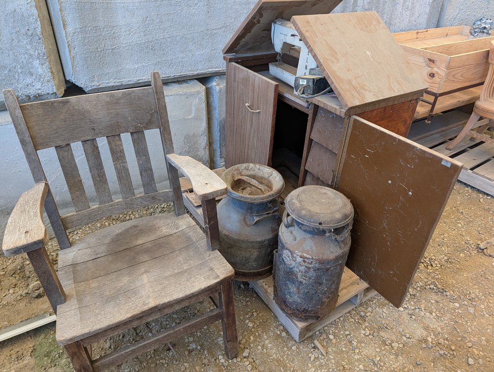 *OFFSITE* L/O Assorted Tables, Furniture, Antiques, Etc.  - Located at D&M Concrete West Of Lacombe