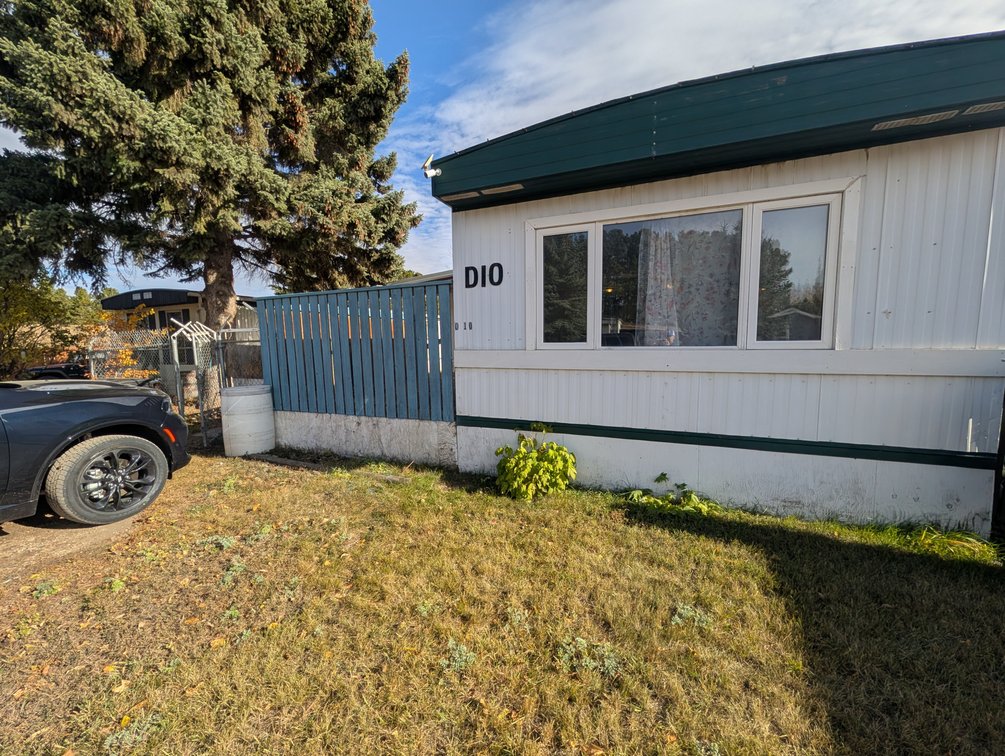 *OFFSITE* Pyramid Mobile Home in Blackfalds, AB Trailer Park Lot D10 S/N SABSK18685