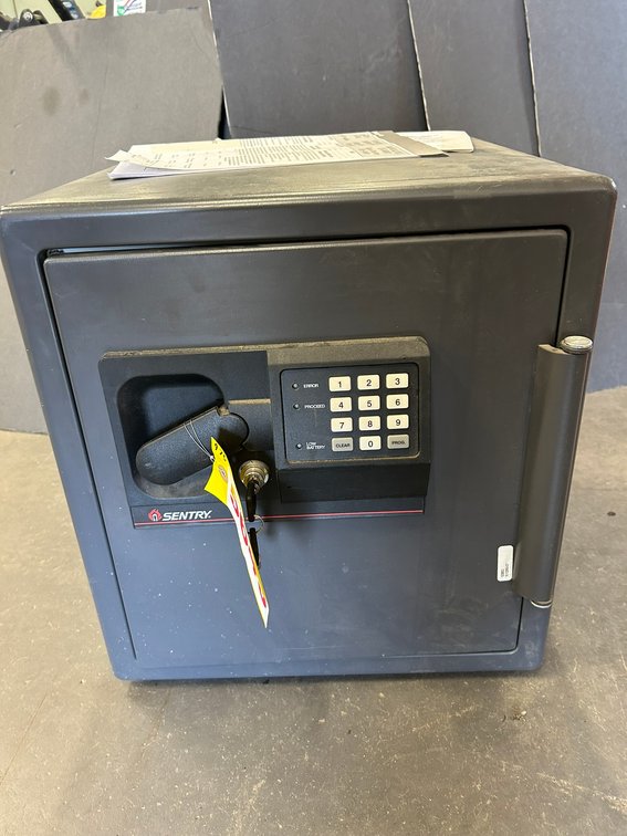 SENTRY SAFE 16x17x18T *NOTE: KEY IN OFFICE