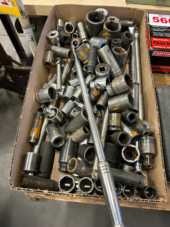 L/O - ASS'T SOCKETS & BREAKER BARS